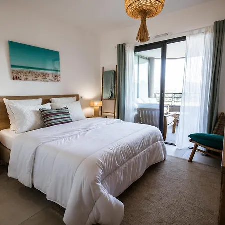 Apartment De Luxe Pour Des Paisibles. *